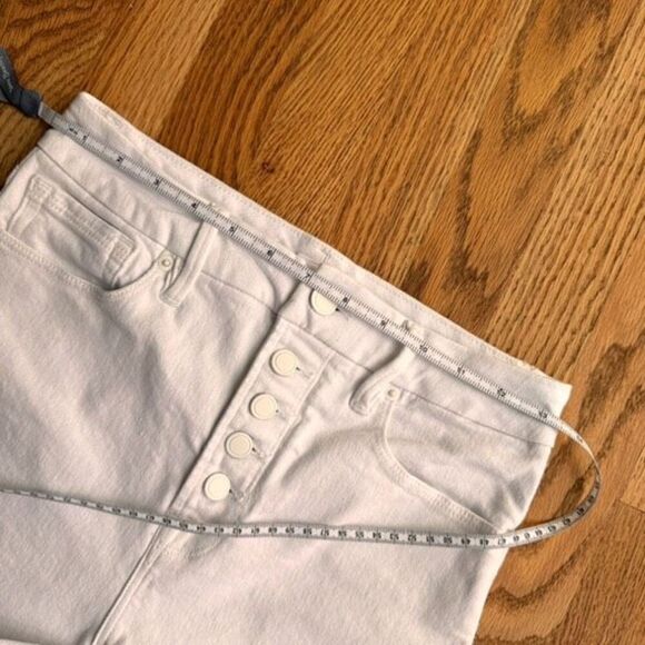 Good American Good Curve Cropped Button Fly Straight Leg Jeans - Picture 5 of 12